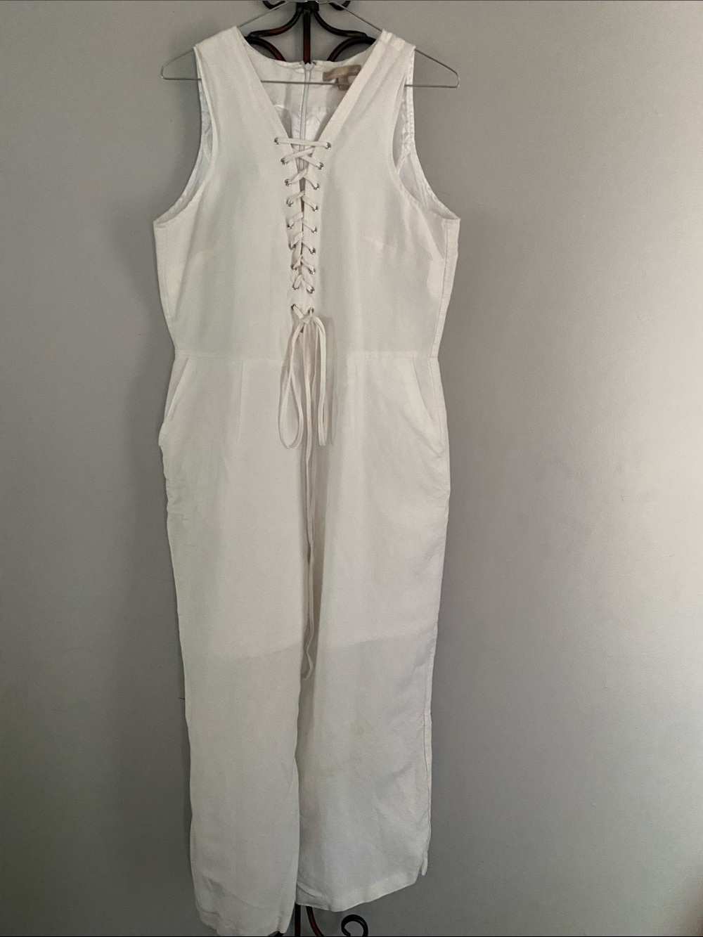 White Lace-Up V-Neck Sleeveless Jumpsuit